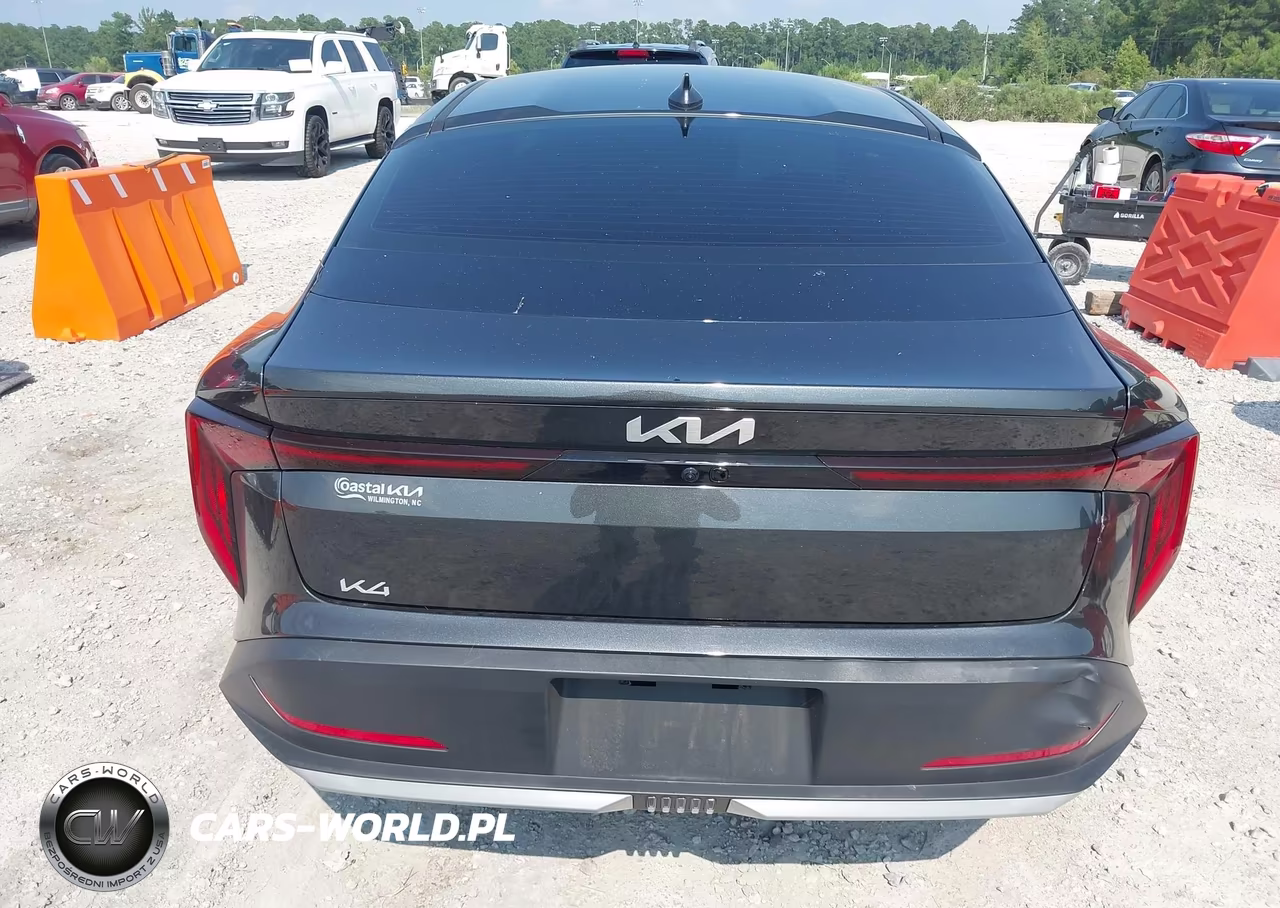 2025 Kia K4 Lxs VIN:3KPFT4DE8SE196147 - 16