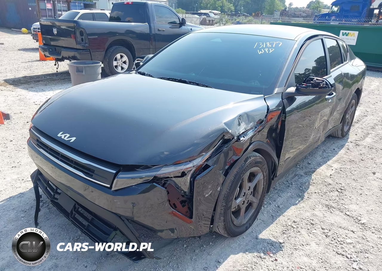 2025 Kia K4 Lxs VIN:3KPFT4DE8SE196147 - 2
