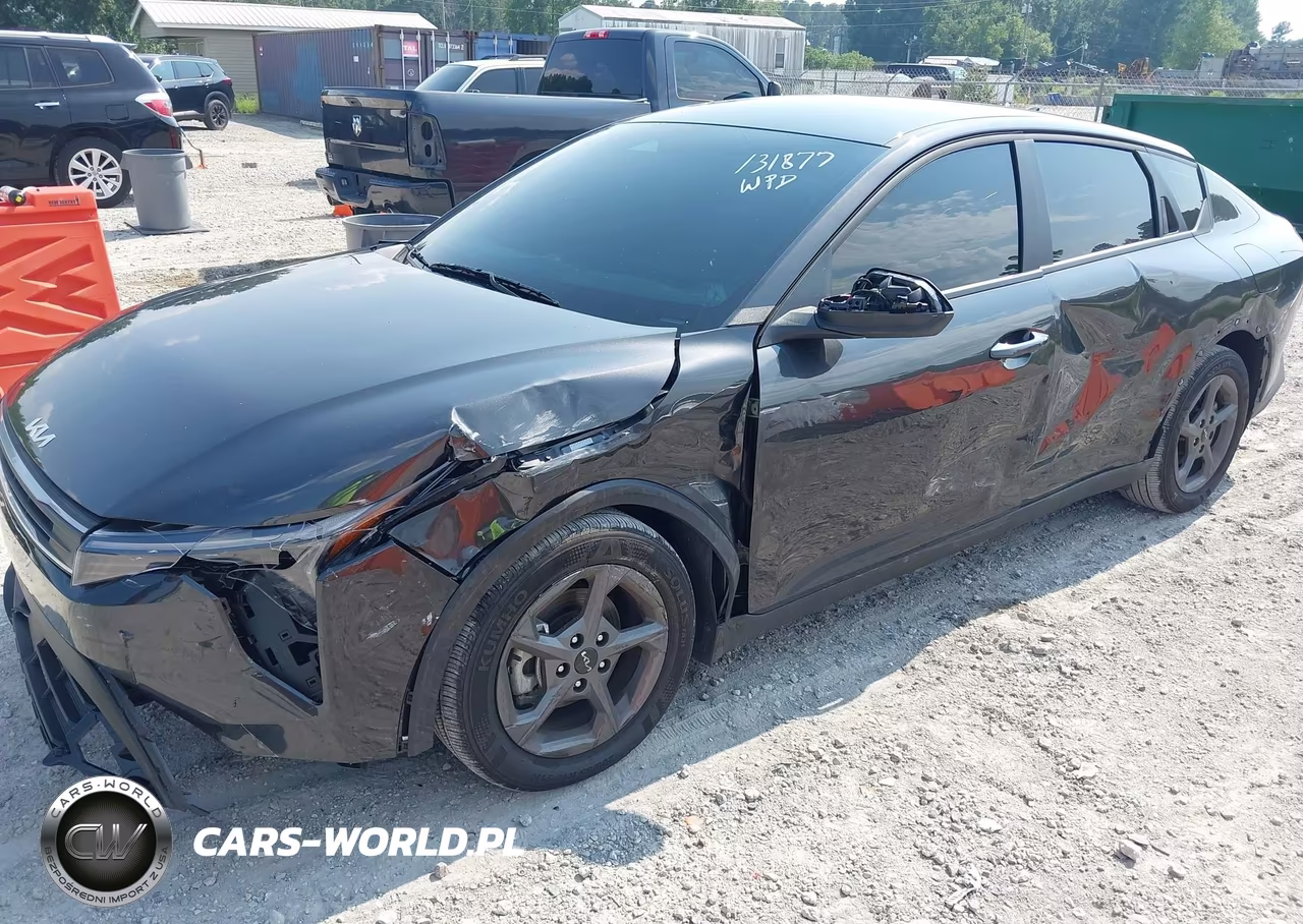 2025 Kia K4 Lxs VIN:3KPFT4DE8SE196147 - 6