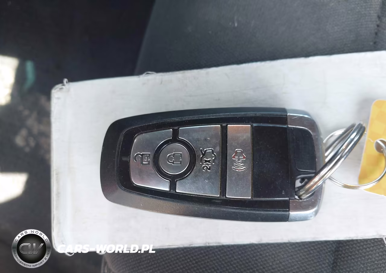 2020 Ford Mustang Ecoboost Fastback VIN:1FA6P8TH5L5158658 - 11
