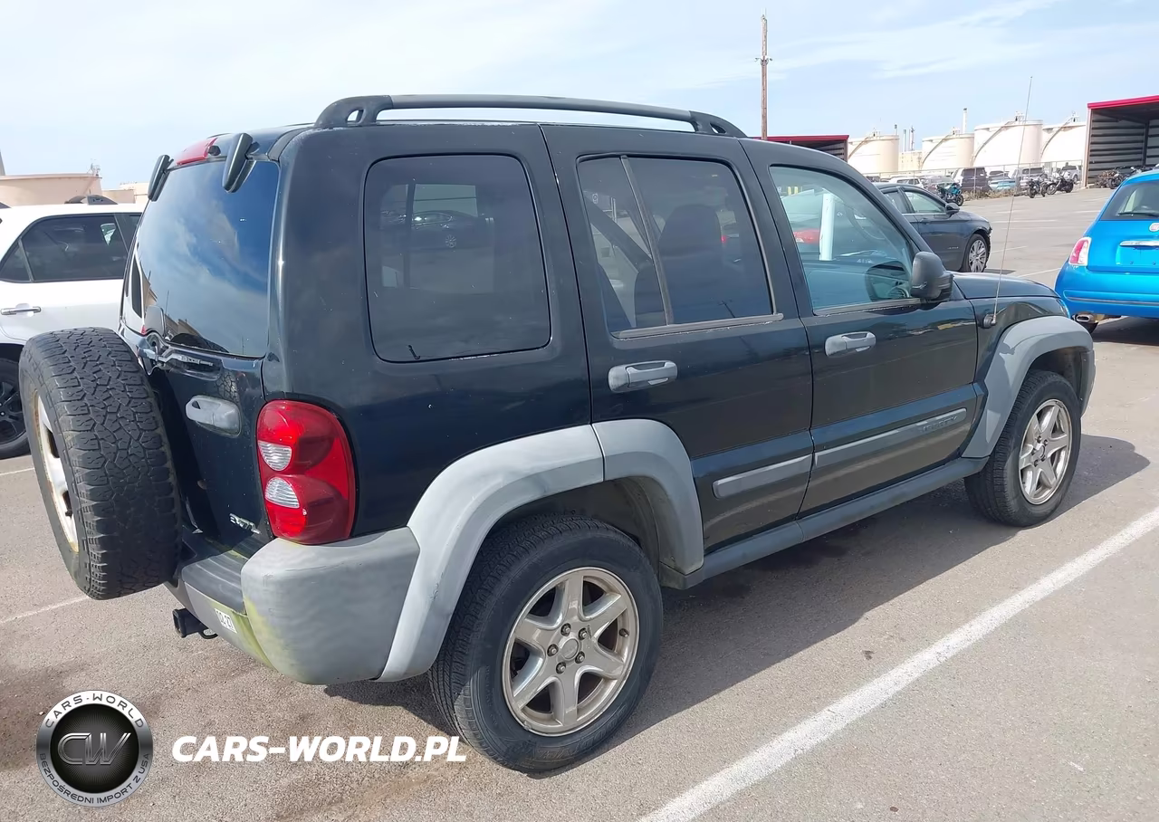 2006 Jeep Liberty Sport VIN:1J4GL48K26W283715 - 4