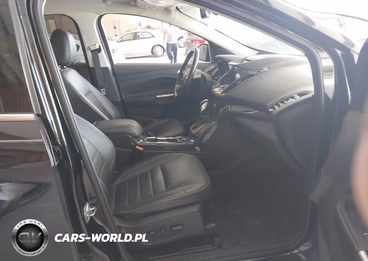 2016 Ford Escape Titanium VIN:1FMCU9J96GUC68052 - 5