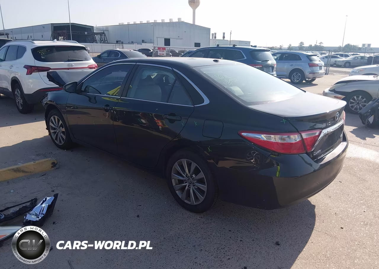 2017 Toyota Camry Xle VIN:4T1BF1FK3HU617799 - 3