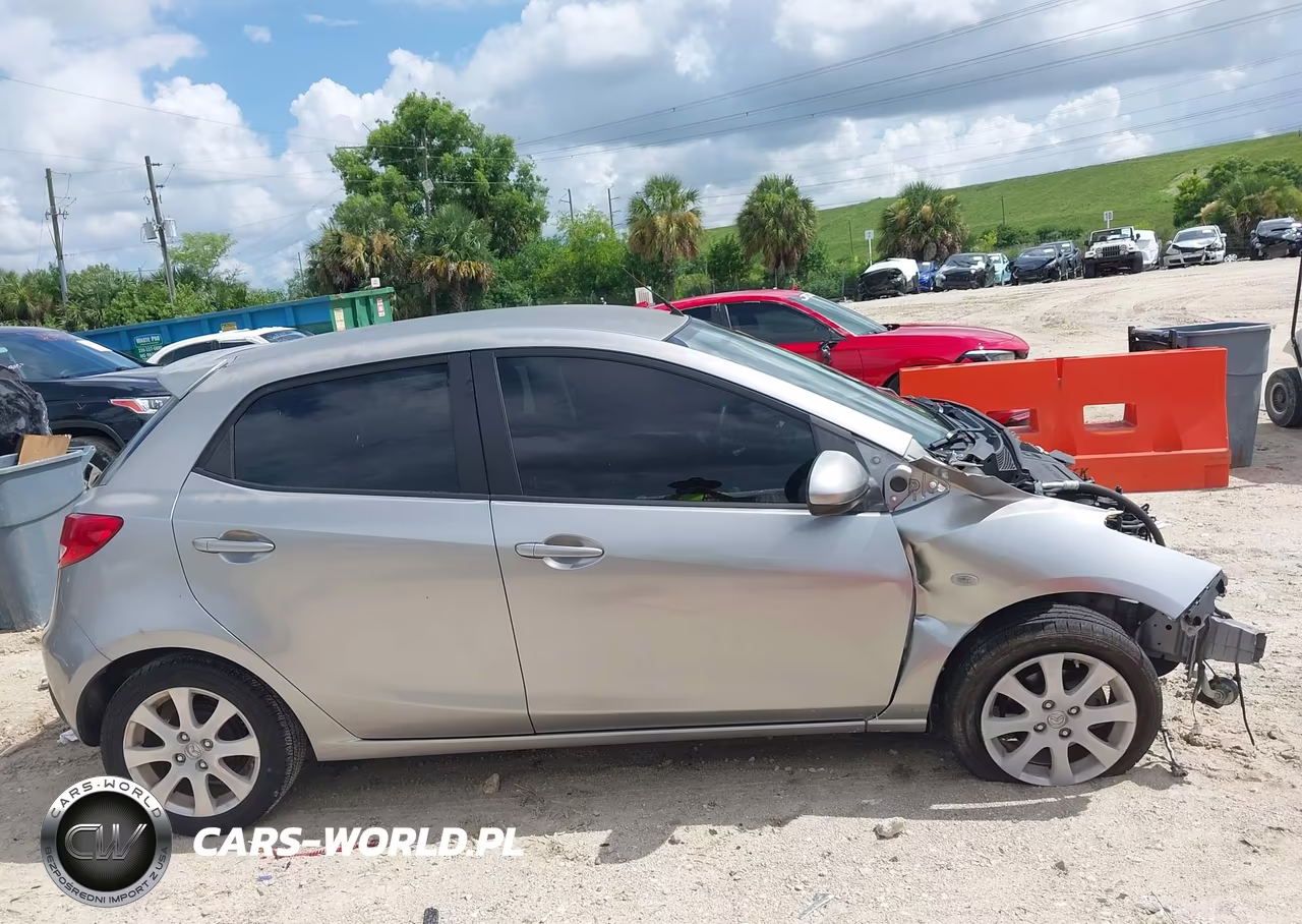 2011 Mazda Mazda2 Touring VIN:JM1DE1HY4B0110412 - 14