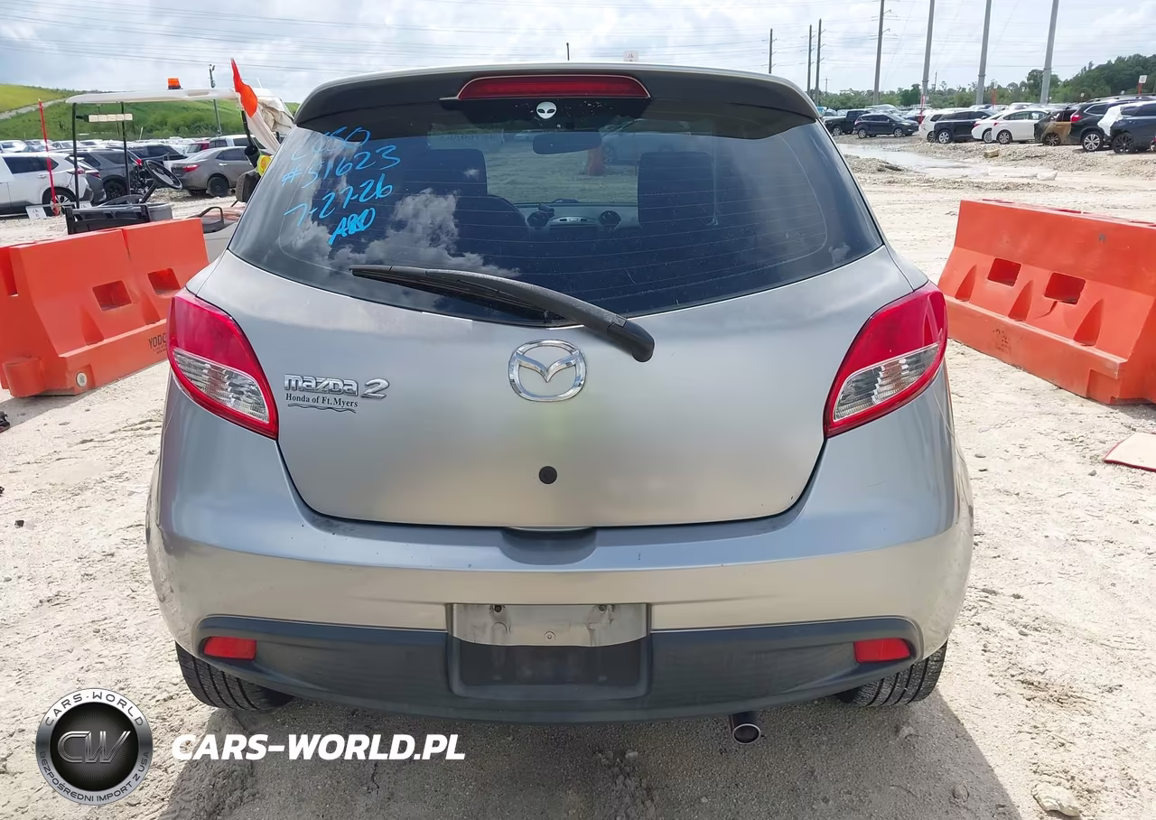 2011 Mazda Mazda2 Touring VIN:JM1DE1HY4B0110412 - 17
