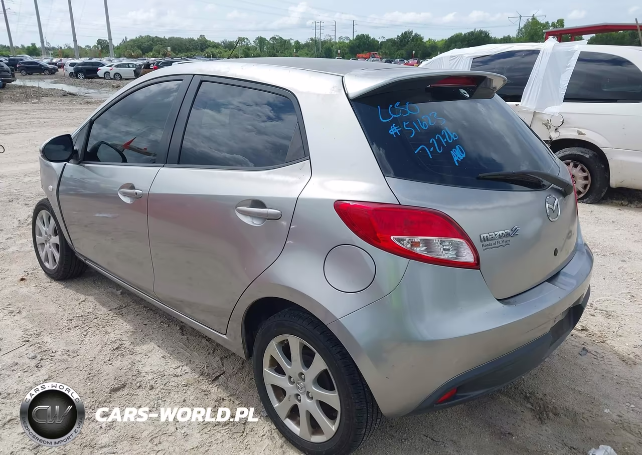 2011 Mazda Mazda2 Touring VIN:JM1DE1HY4B0110412 - 3