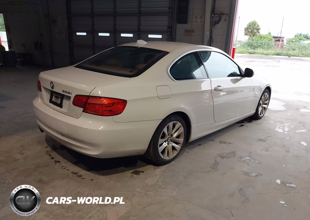 2011 BMW 328I xDrive VIN:WBAKF5C51BE656190 - 4