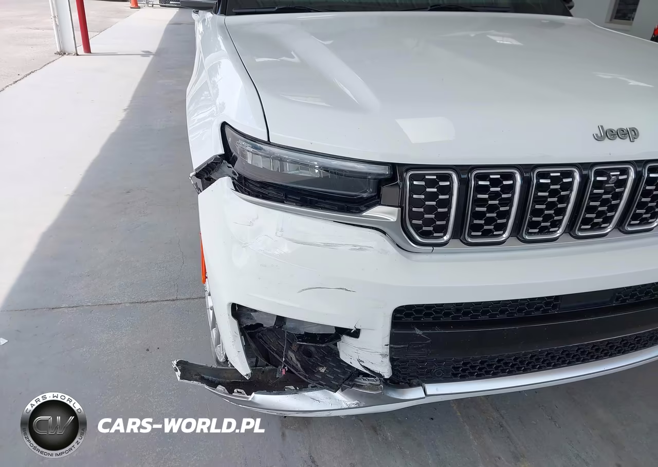 2023 Jeep Grand Cherokee L Summit 4X2 VIN:1C4RJJEG5P8776863 - 6