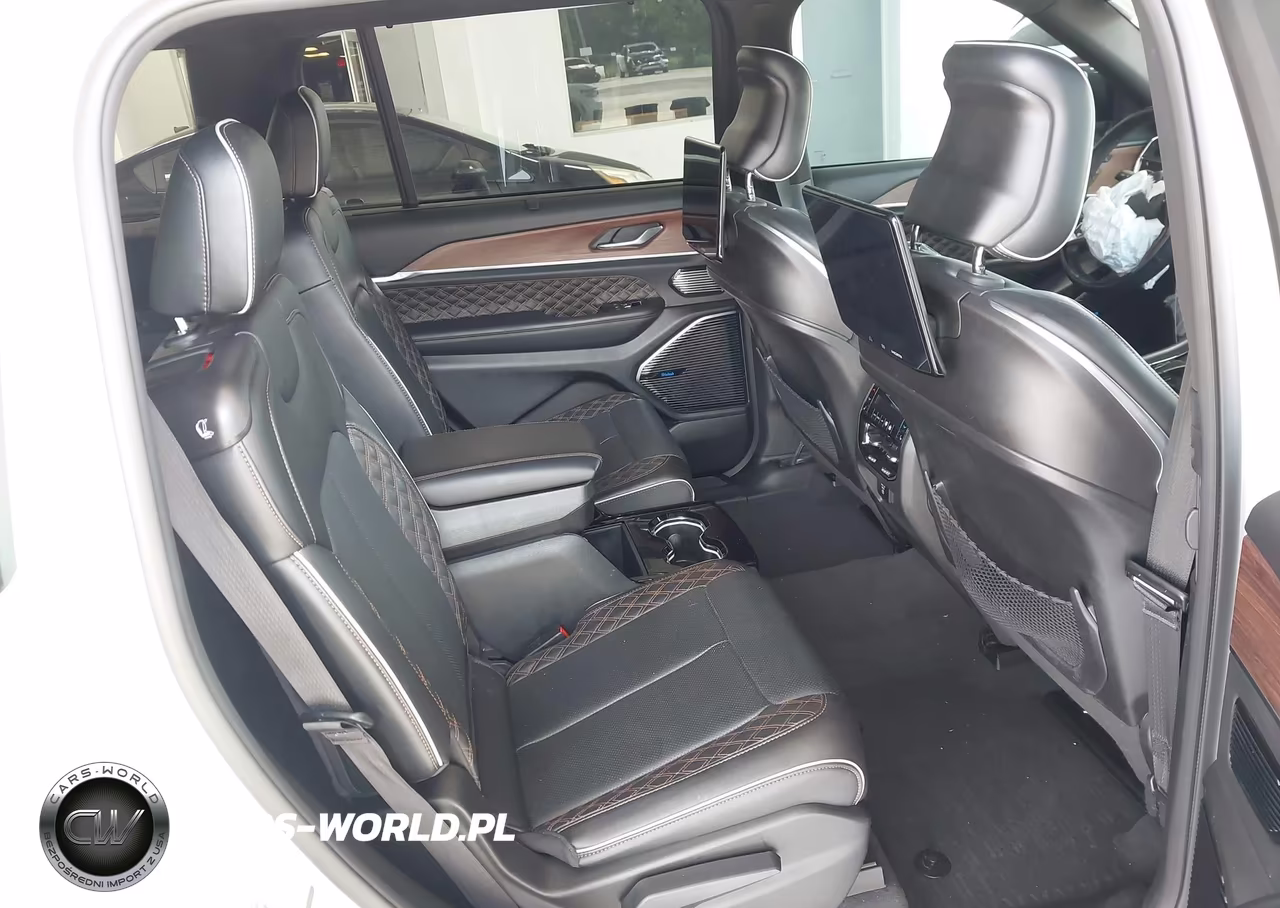 2023 Jeep Grand Cherokee L Summit 4X2 VIN:1C4RJJEG5P8776863 - 8