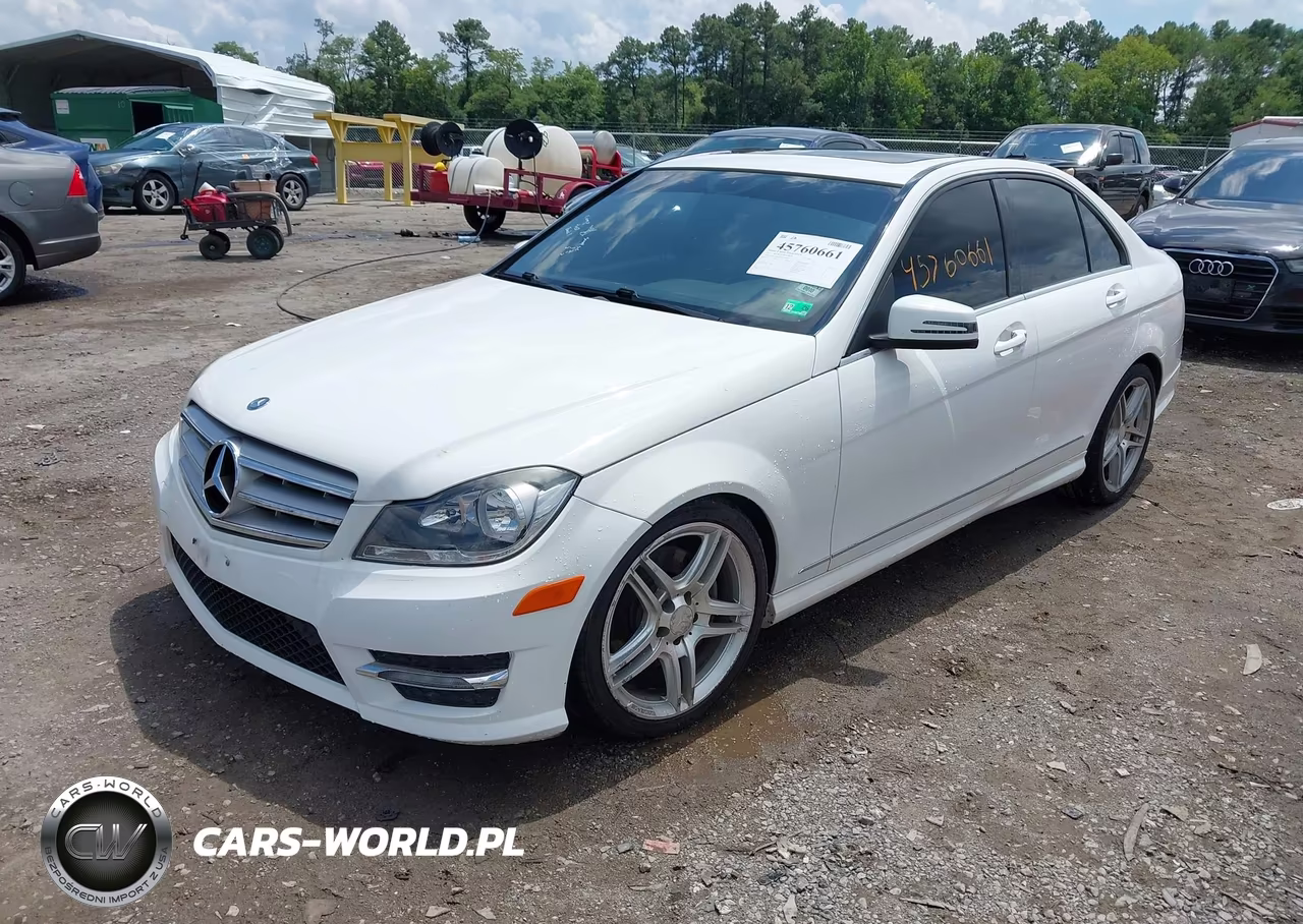 2013 Mercedes-Benz C 300 Sport 4Matic VIN:WDDGF8AB2DR276568 - 2