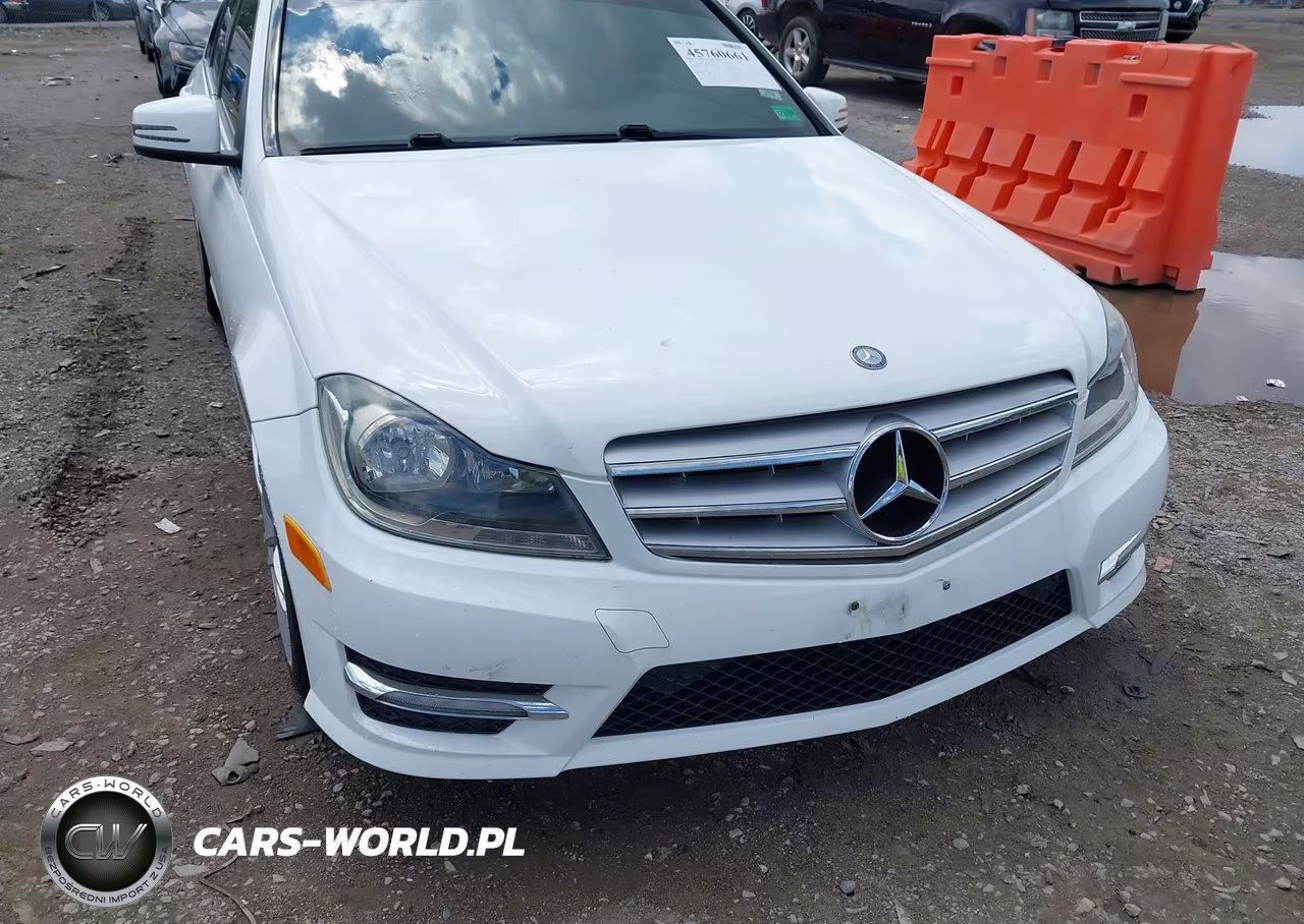2013 Mercedes-Benz C 300 Sport 4Matic VIN:WDDGF8AB2DR276568 - 6