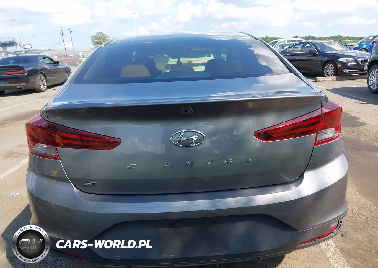 2019 Hyundai Elantra Se VIN:5NPD74LFXKH454606 - 16