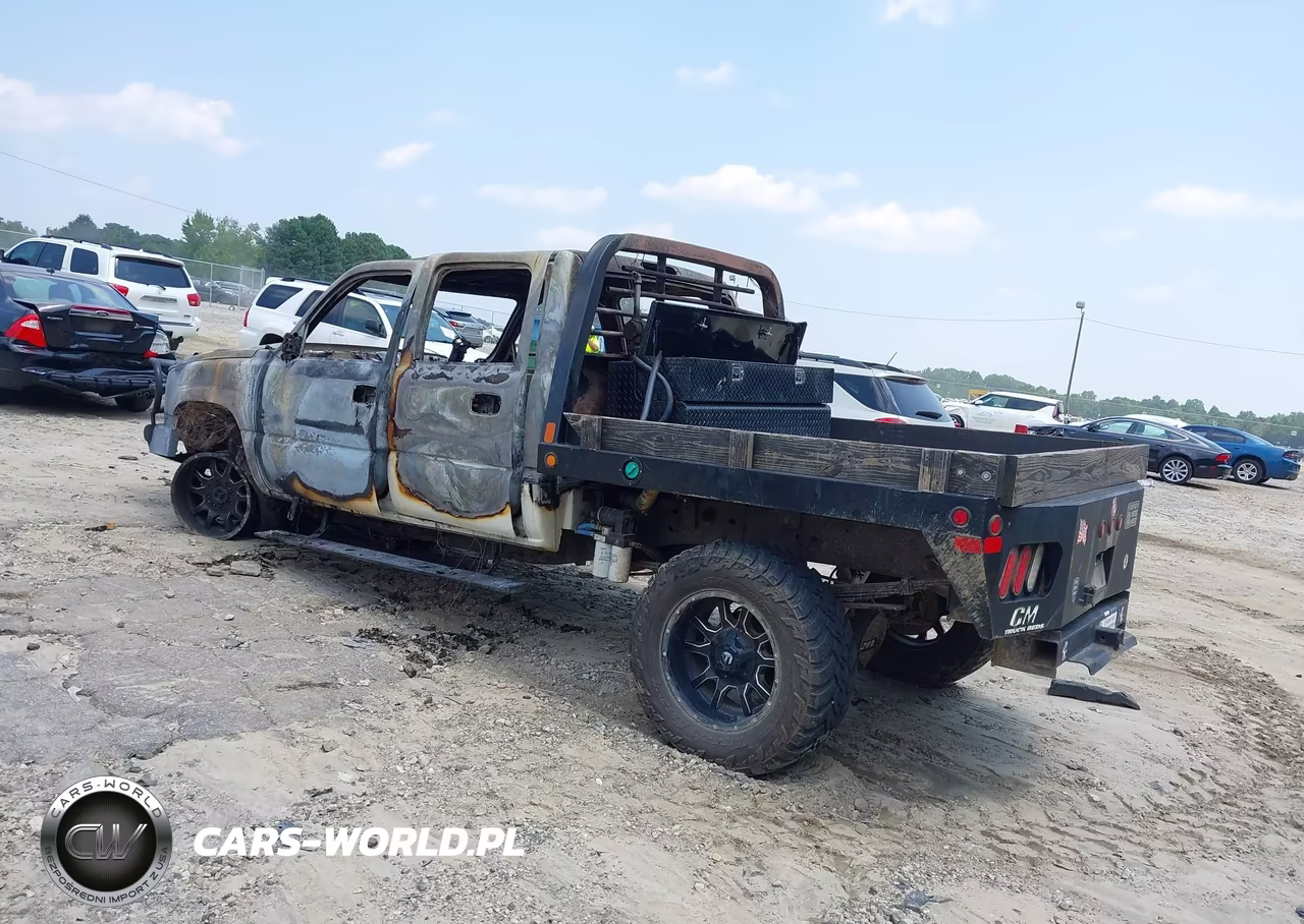 2005 Chevrolet Silverado 2500Hd Lt VIN:1GCHK23225F824009 - 3