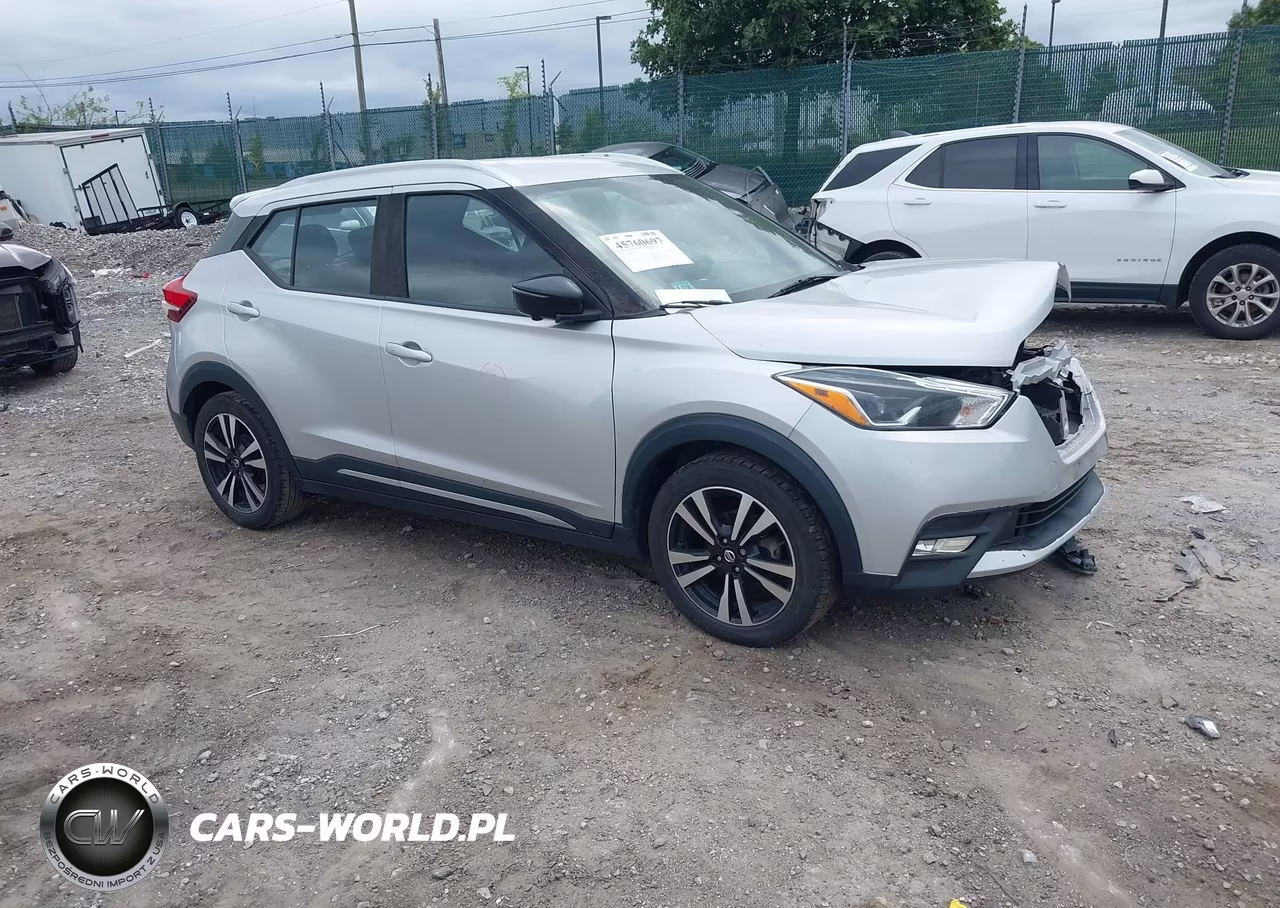 2018 Nissan Kicks Sr