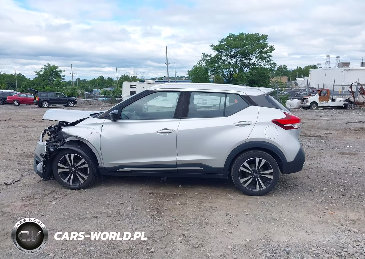 2018 Nissan Kicks Sr VIN:3N1CP5CU0JL525250 - 15