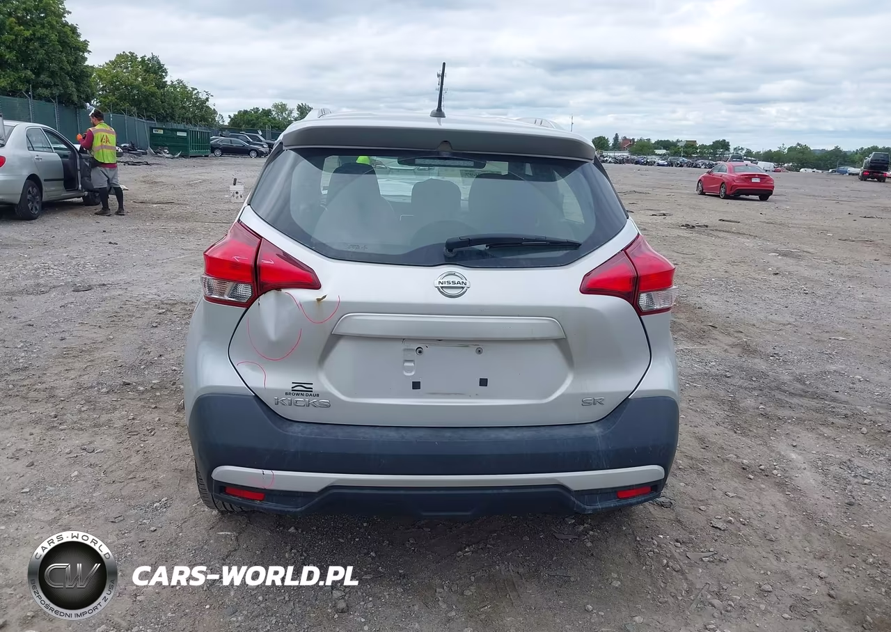 2018 Nissan Kicks Sr VIN:3N1CP5CU0JL525250 - 17