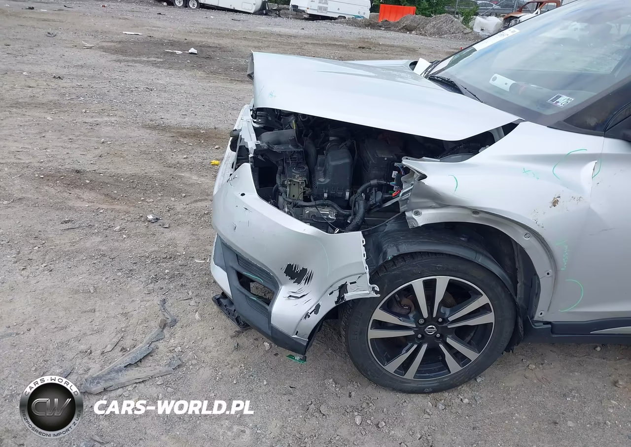 2018 Nissan Kicks Sr VIN:3N1CP5CU0JL525250 - 6