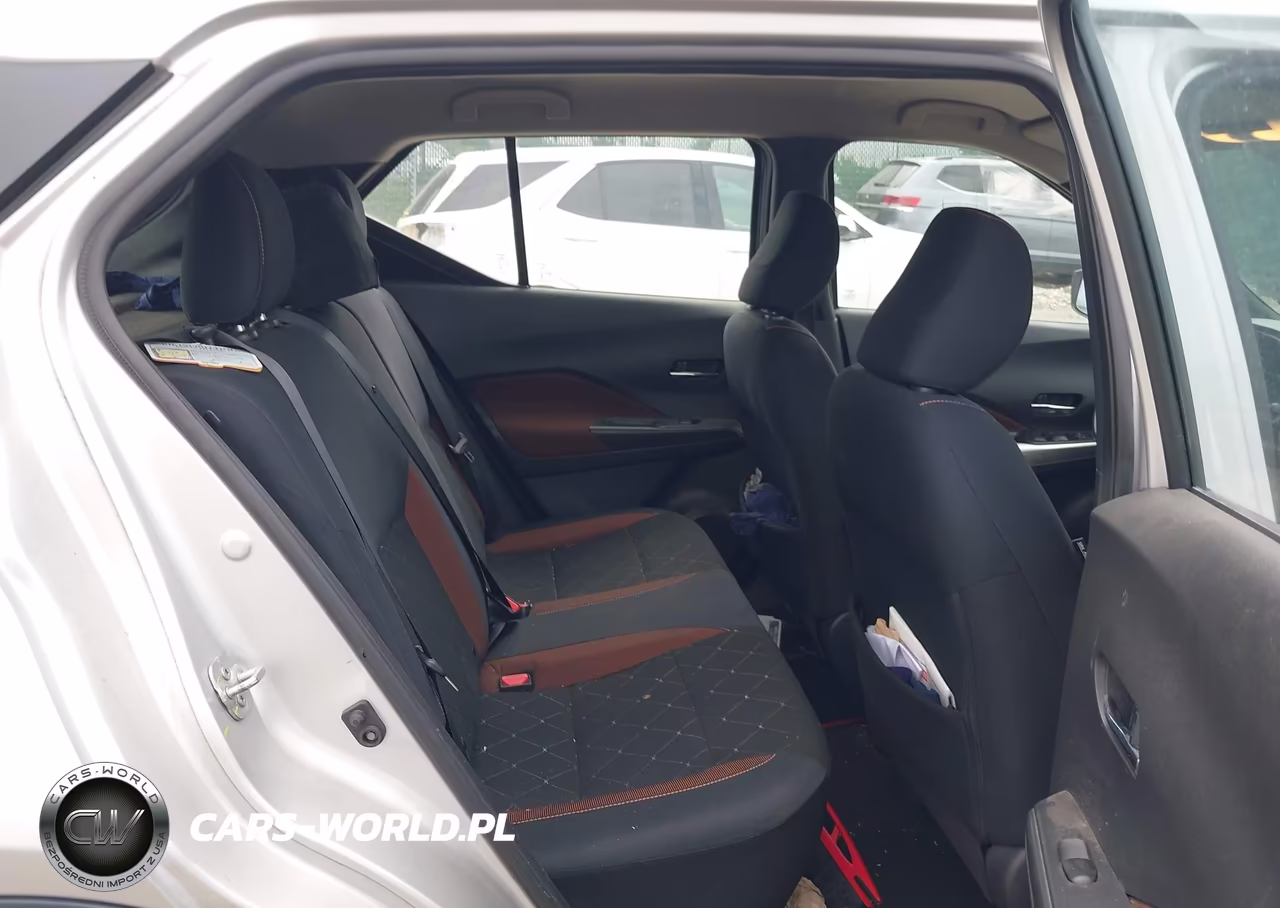 2018 Nissan Kicks Sr VIN:3N1CP5CU0JL525250 - 8