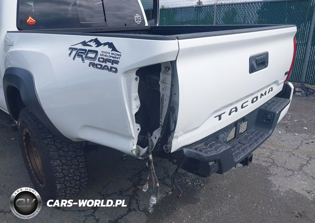 2017 Toyota Tacoma Trd Off Road VIN:3TMCZ5AN6HM064739 - 6