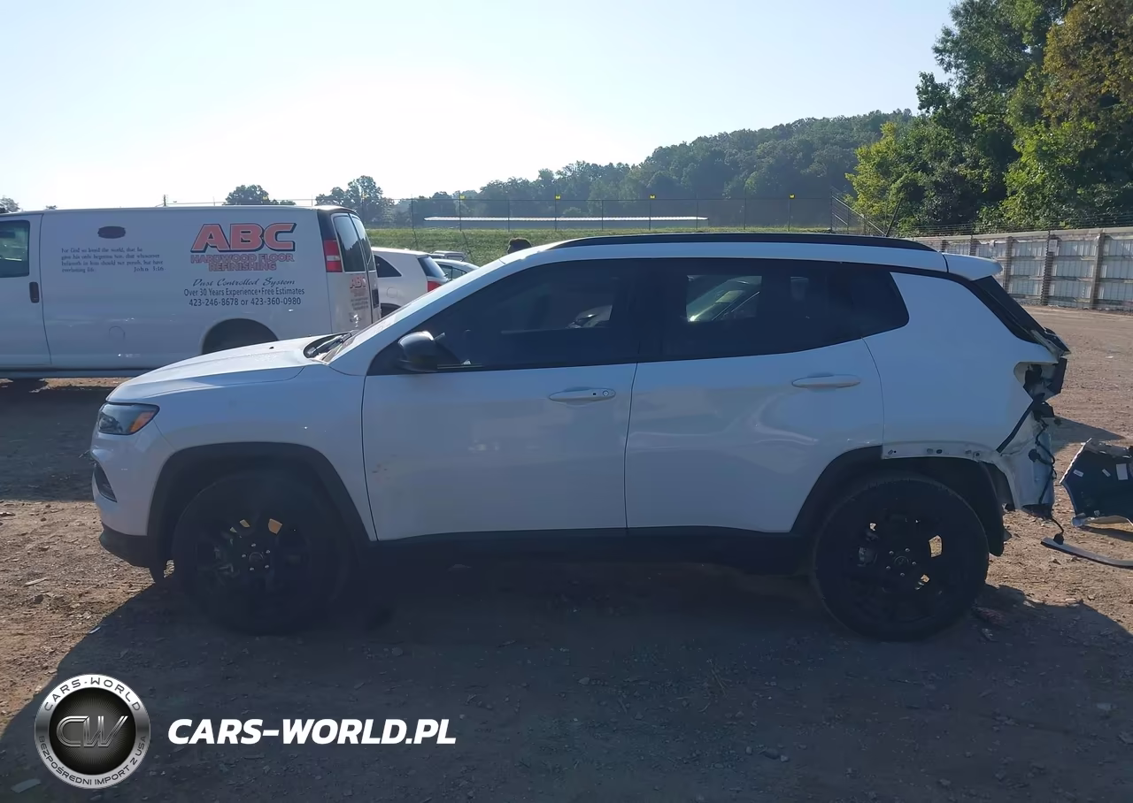 2025 Jeep Compass Latitude 4X4 VIN:3C4NJDBN4ST570897 - 15