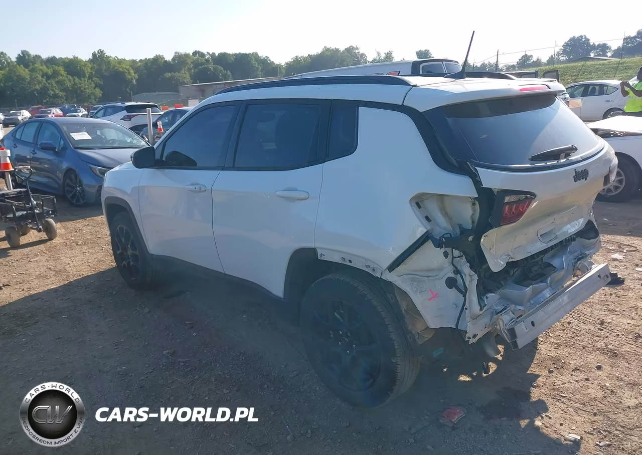 2025 Jeep Compass Latitude 4X4 VIN:3C4NJDBN4ST570897 - 3