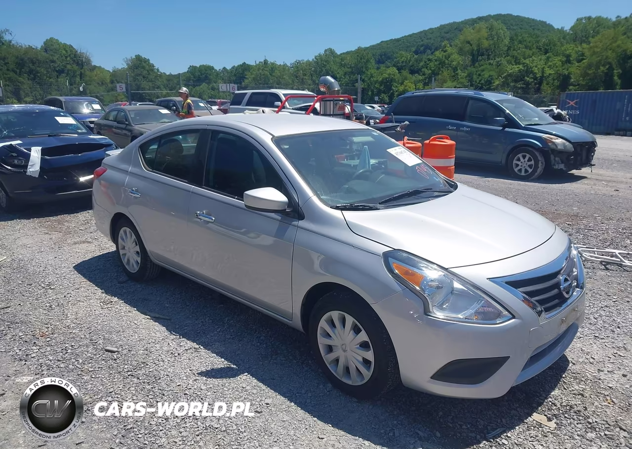 2017 Nissan Versa 1.6 Sv – zdjęcie 1 z 11