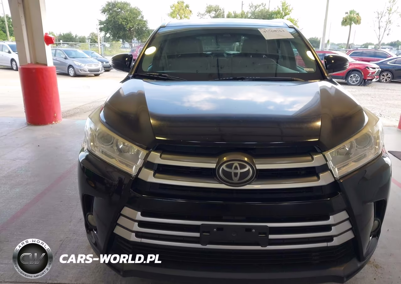 2018 Toyota Highlander Xle VIN:5TDJZRFH2JS830019 - 12