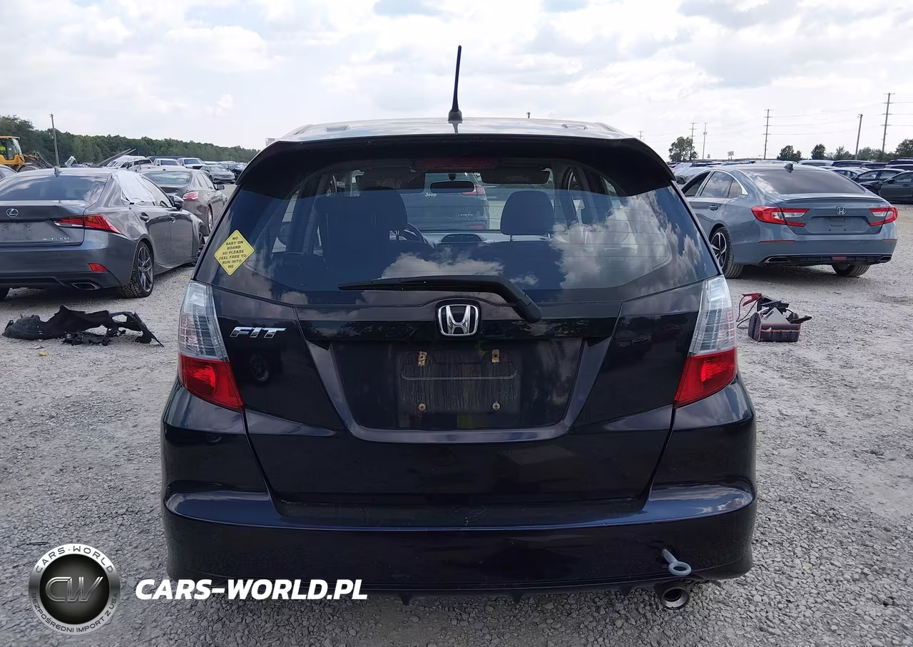 2013 Honda Fit Sport VIN:JHMGE8H59DC001603 - 16
