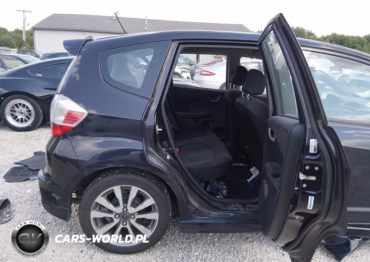 2013 Honda Fit Sport VIN:JHMGE8H59DC001603 - 8