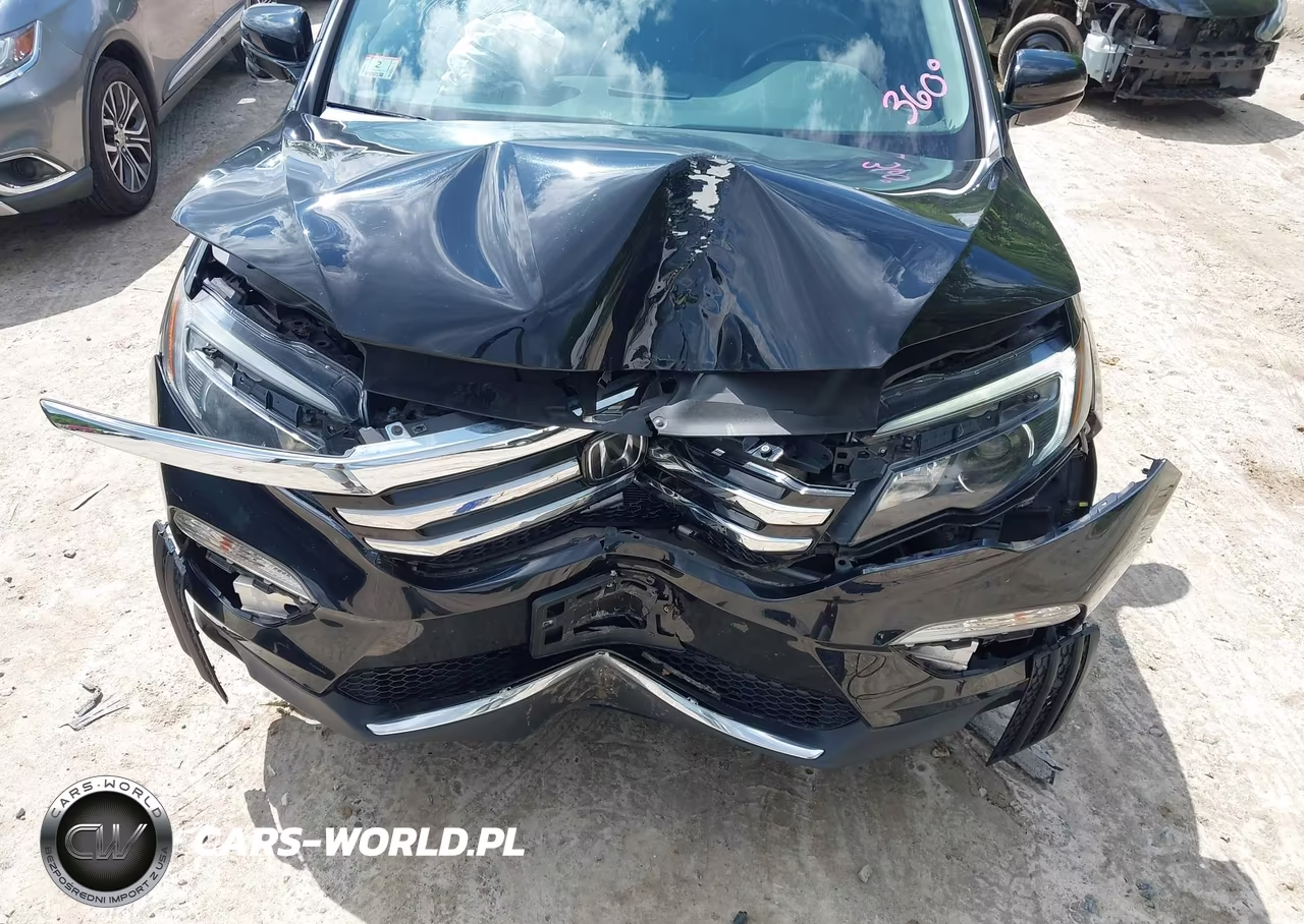 2018 Honda Pilot Touring VIN:5FNYF6H94JB006359 - 12