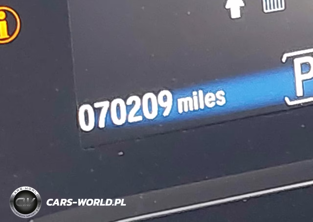 2018 Honda Pilot Touring VIN:5FNYF6H94JB006359 - 16