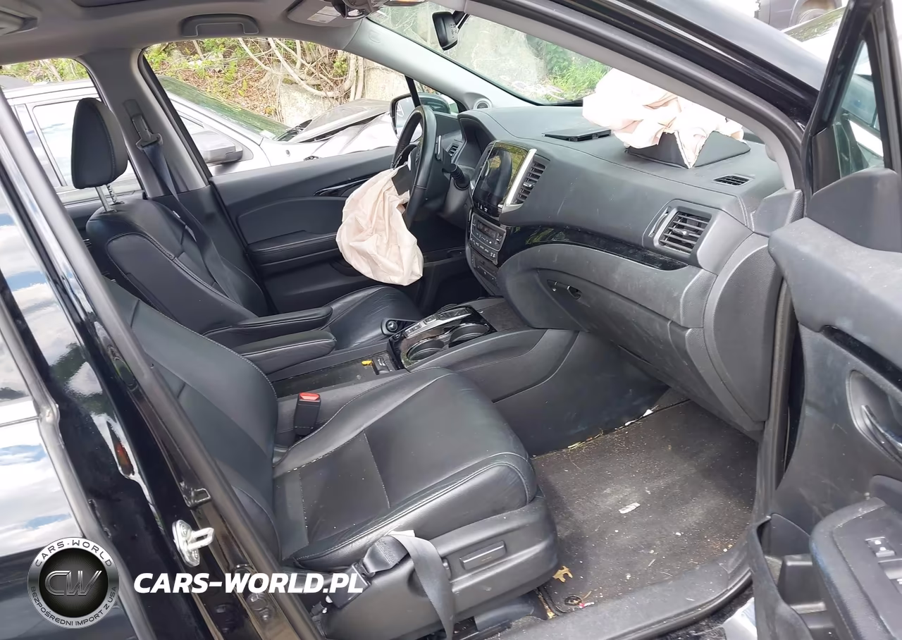 2018 Honda Pilot Touring VIN:5FNYF6H94JB006359 - 5