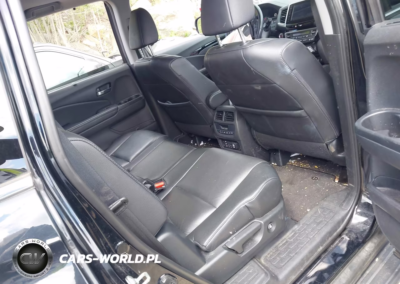 2018 Honda Pilot Touring VIN:5FNYF6H94JB006359 - 8