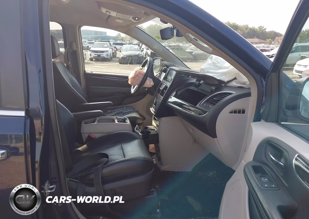 2013 Chrysler Town & Country Touring-L VIN:2C4RC1CG4DR757685 - 5
