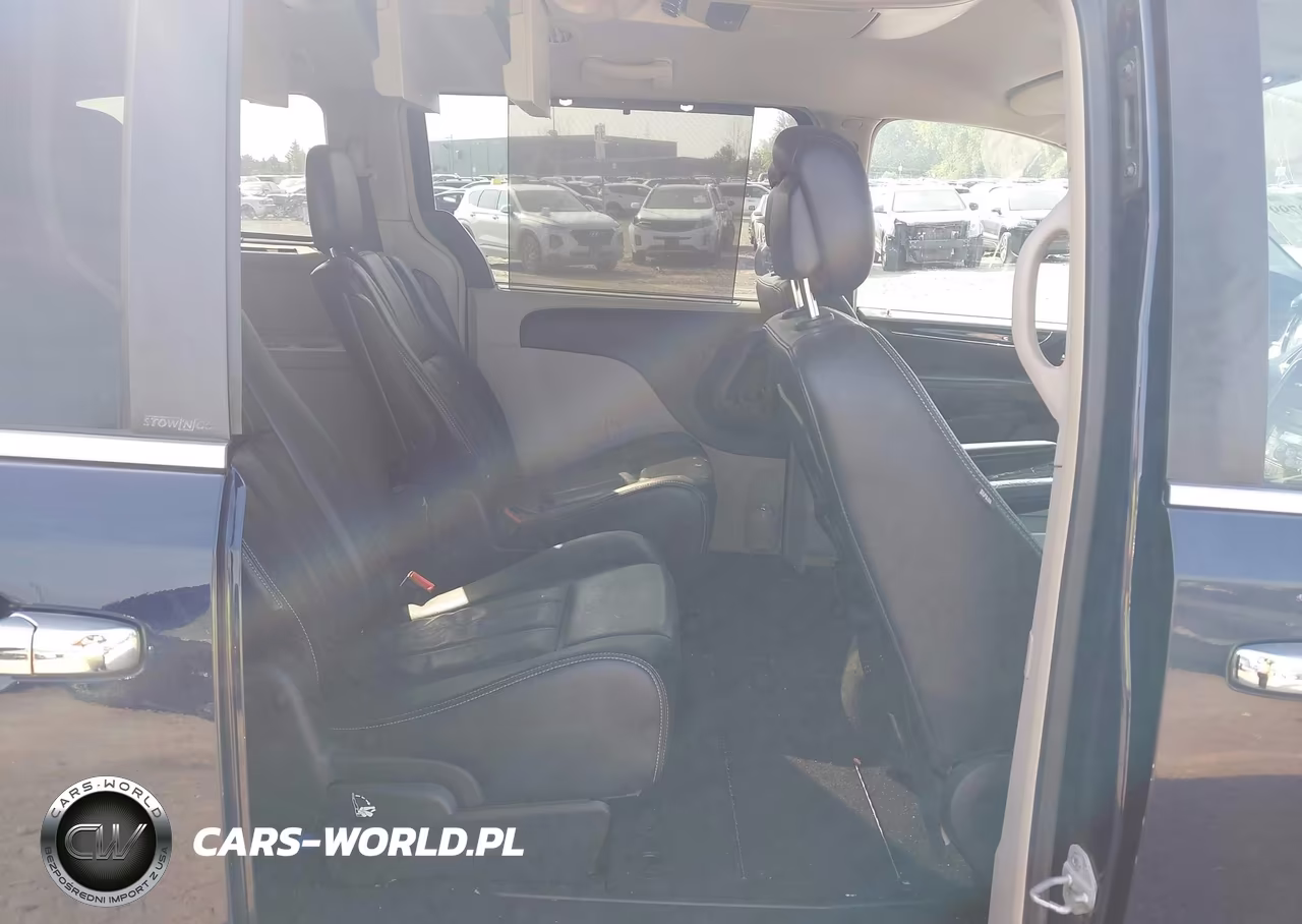 2013 Chrysler Town & Country Touring-L VIN:2C4RC1CG4DR757685 - 8
