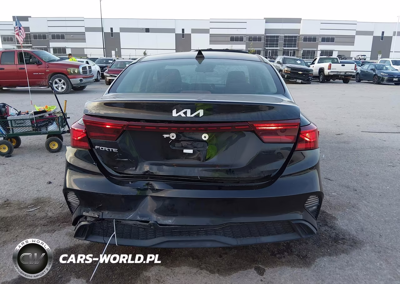 2022 Kia Forte Lxs VIN:3KPF24AD4NE442162 - 16