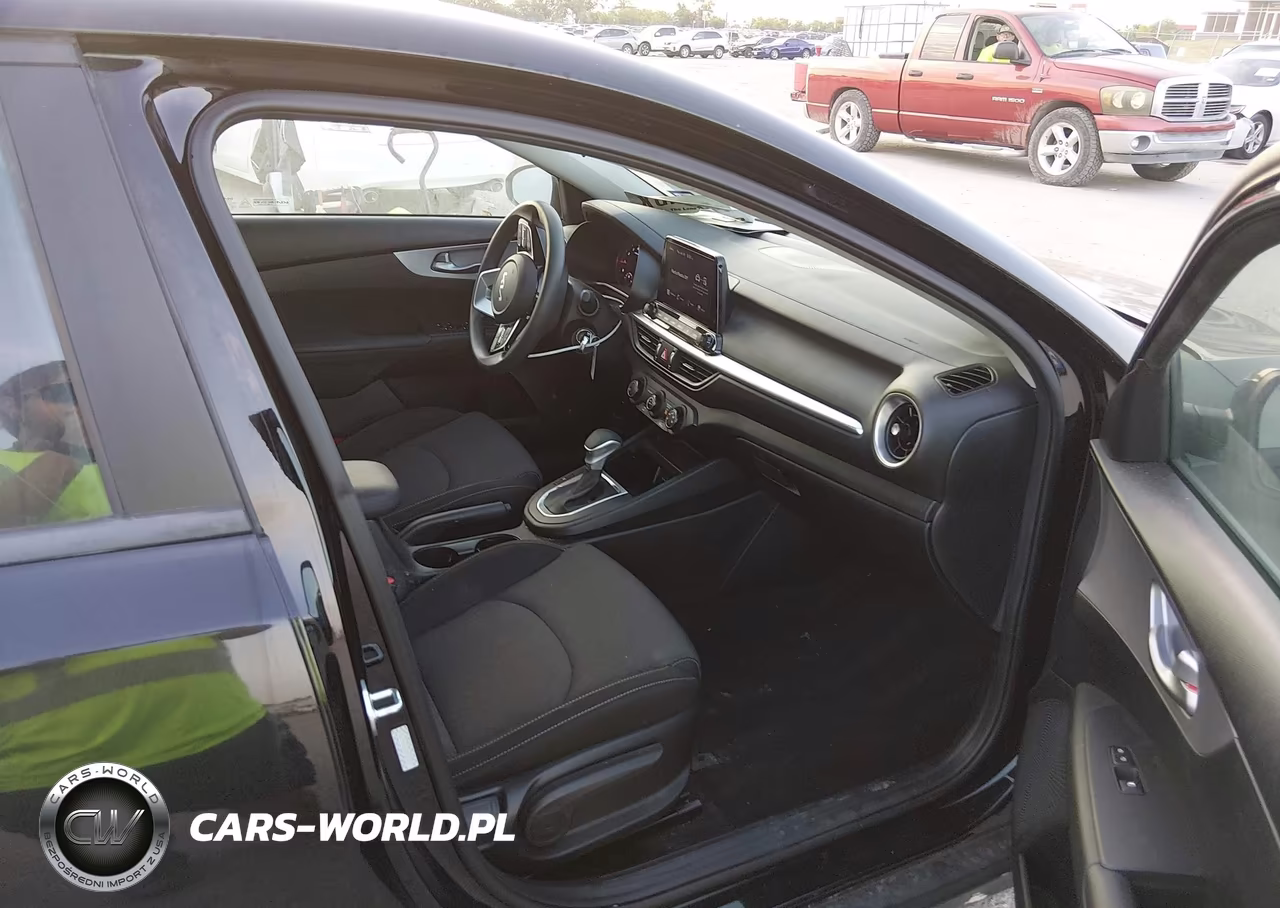 2022 Kia Forte Lxs VIN:3KPF24AD4NE442162 - 5