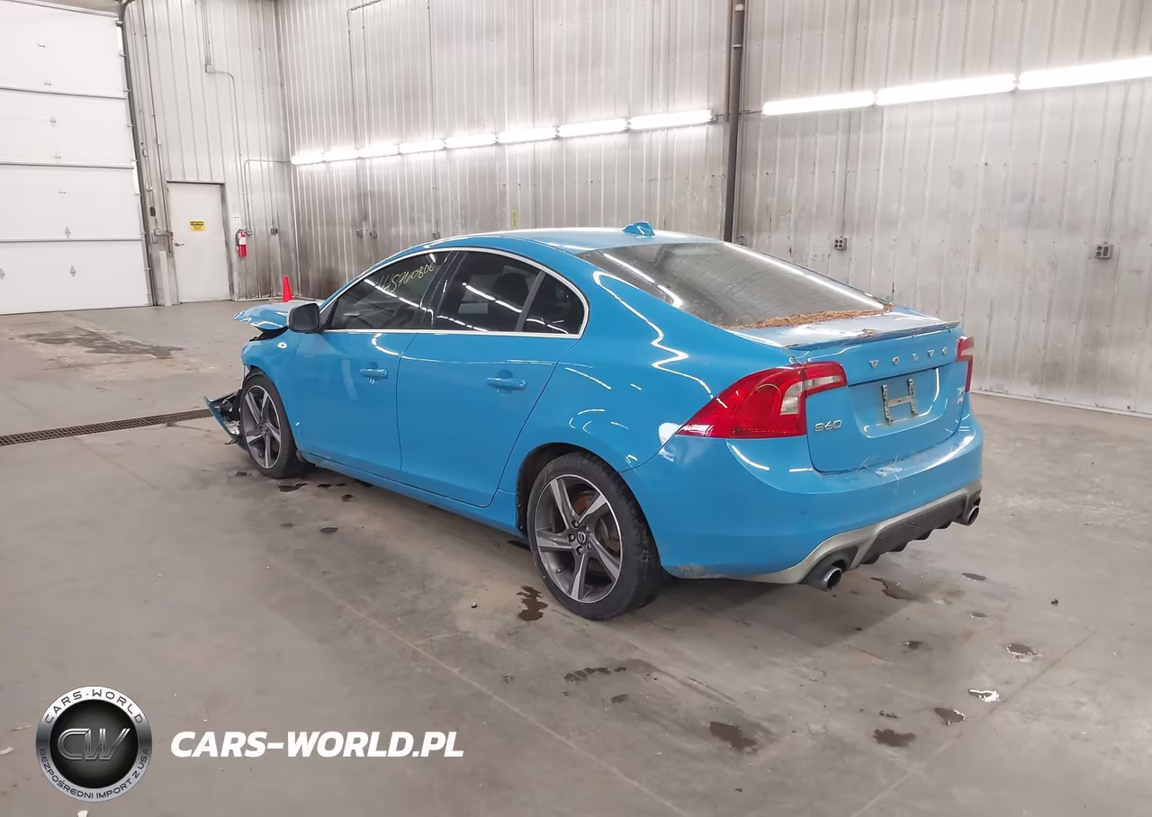 2015 Volvo S60 T6 R-Design Platinum VIN:YV1902TS5F1352293 - 3