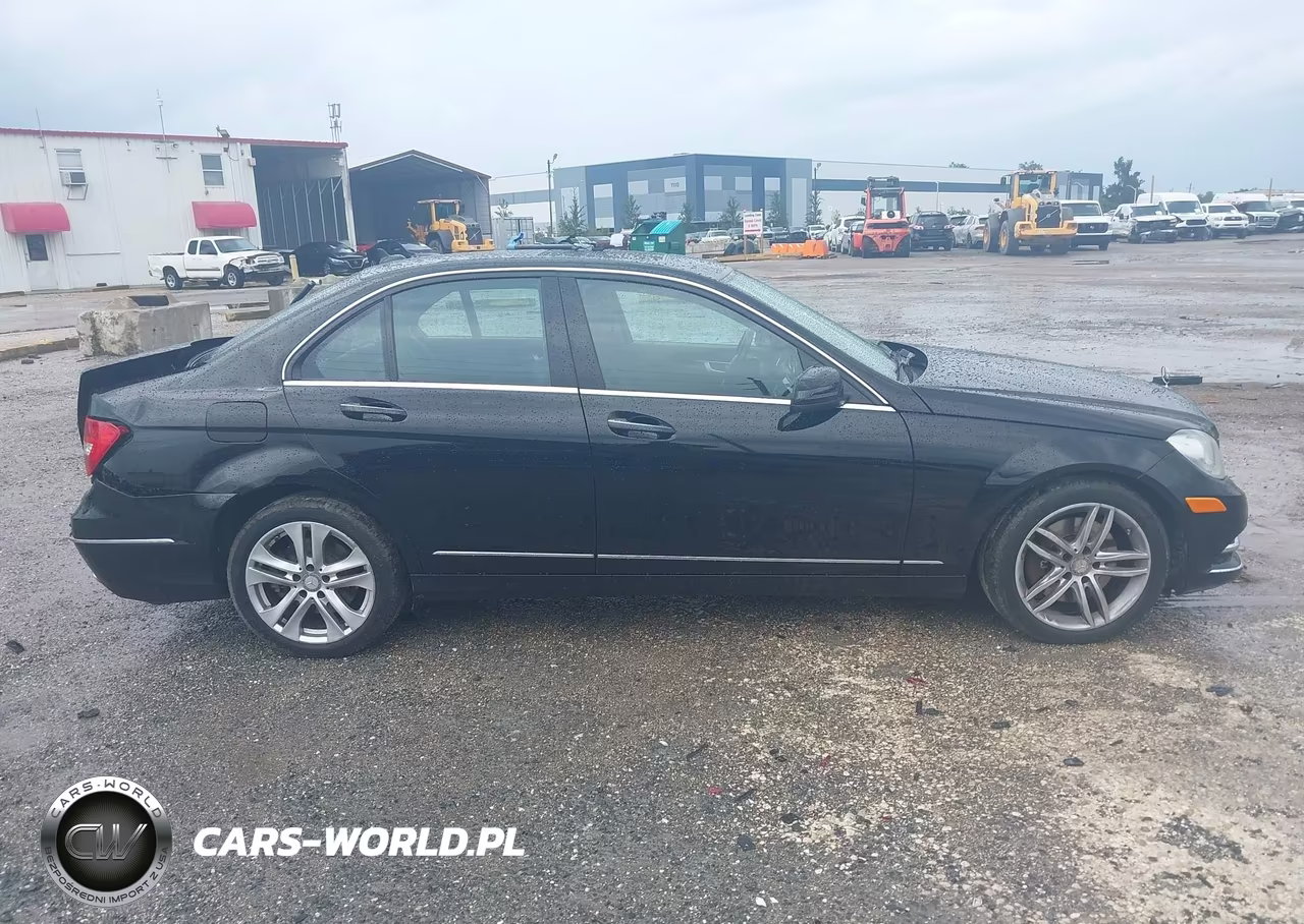 2014 Mercedes-Benz C 300 Luxury 4Matic VIN:WDDGF8AB1EA911571 - 14