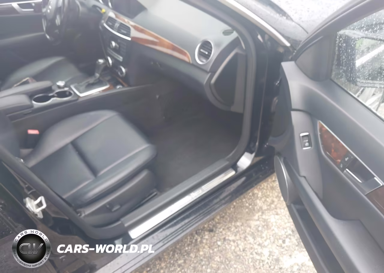 2014 Mercedes-Benz C 300 Luxury 4Matic VIN:WDDGF8AB1EA911571 - 5