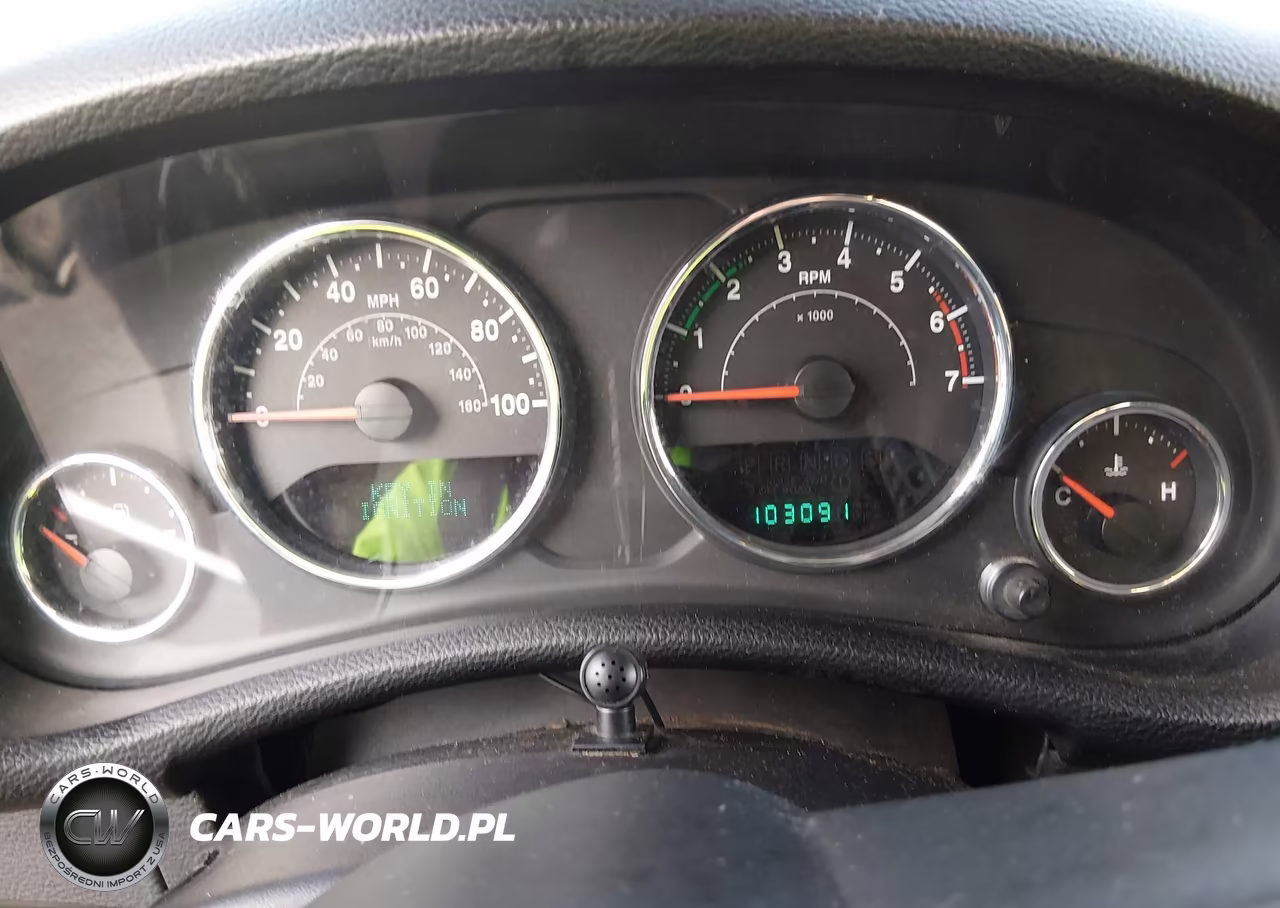 2011 Jeep Wrangler Sahara VIN:1J4GA5D19BL572062 - 15