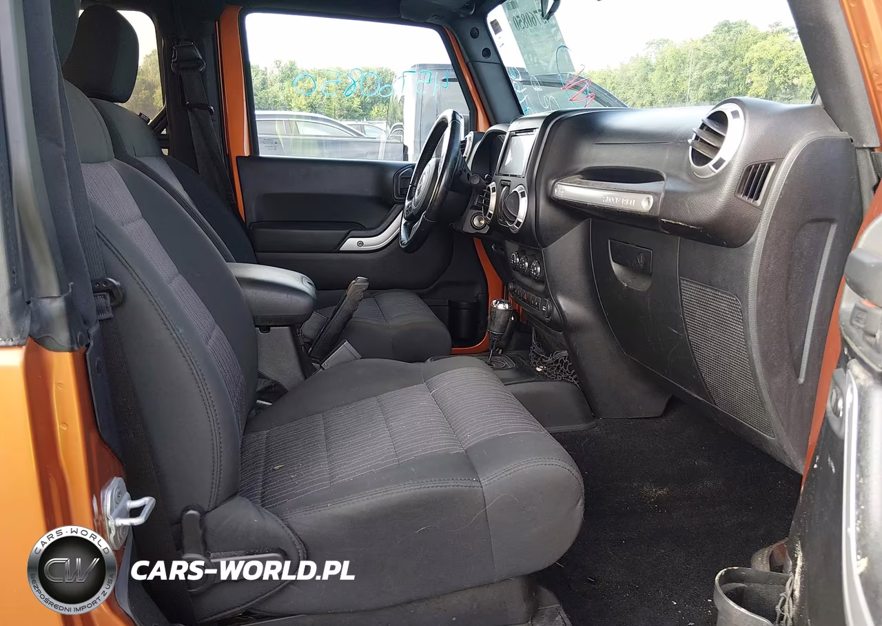 2011 Jeep Wrangler Sahara VIN:1J4GA5D19BL572062 - 5