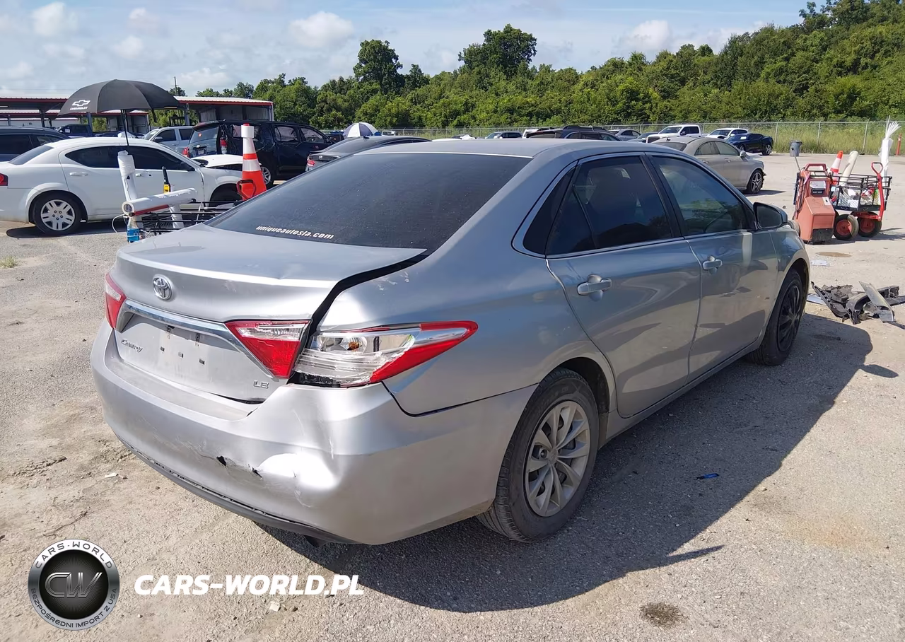 2016 Toyota Camry Le VIN:4T1BF1FK0GU513253 - 4