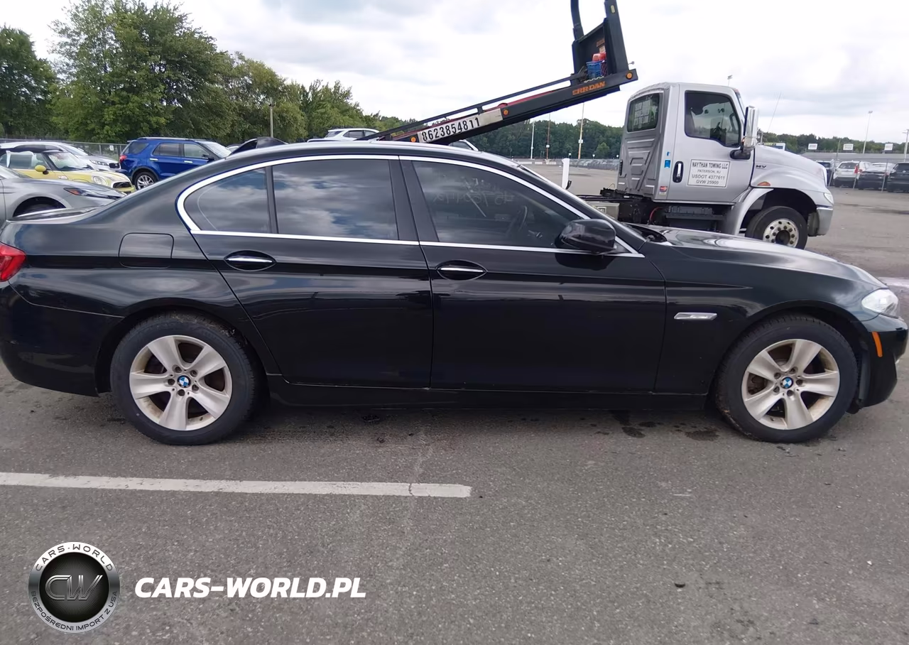 2013 BMW 528I xDrive VIN:WBAXH5C50DD114801 - 13