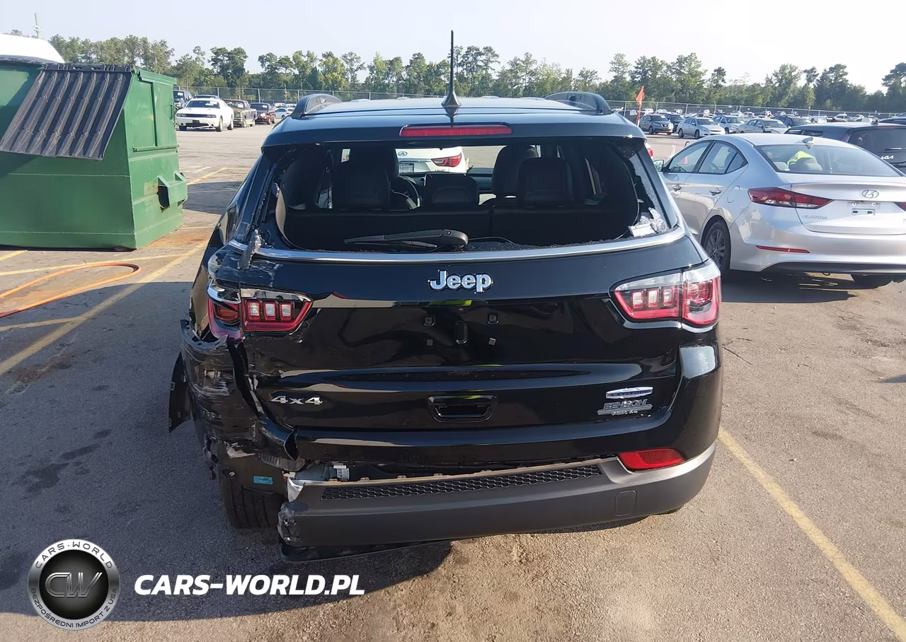2025 Jeep Compass Latitude 4X4 VIN:3C4NJDBN2ST587732 - 16