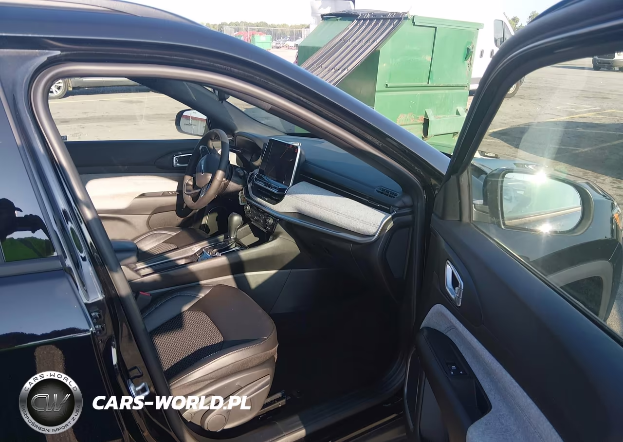 2025 Jeep Compass Latitude 4X4 VIN:3C4NJDBN2ST587732 - 5