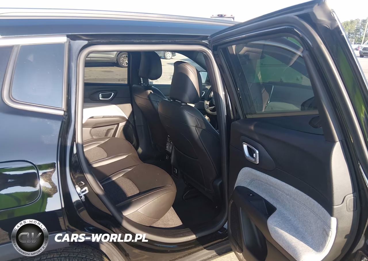 2025 Jeep Compass Latitude 4X4 VIN:3C4NJDBN2ST587732 - 8