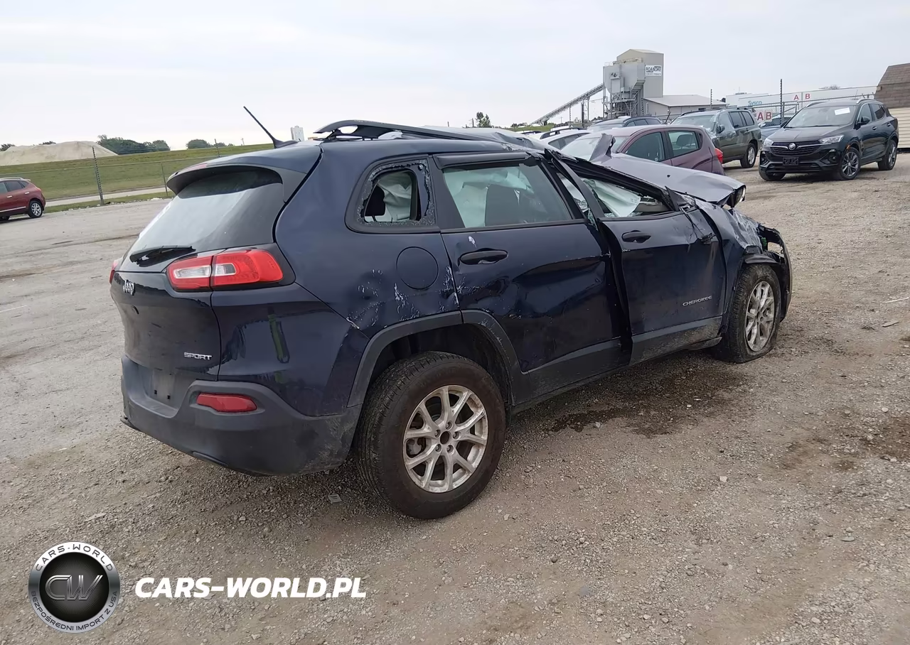 2015 Jeep Cherokee Sport VIN:1C4PJLAB0FW671476 - 4