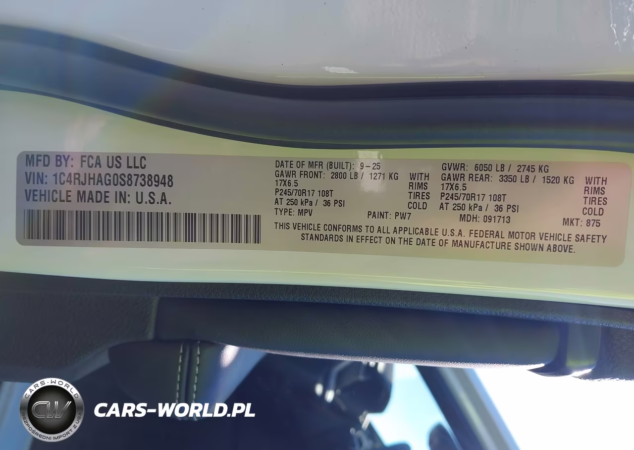 2025 Jeep Grand Cherokee Laredo 4X4 VIN:1C4RJHAG0S8738948 - 9