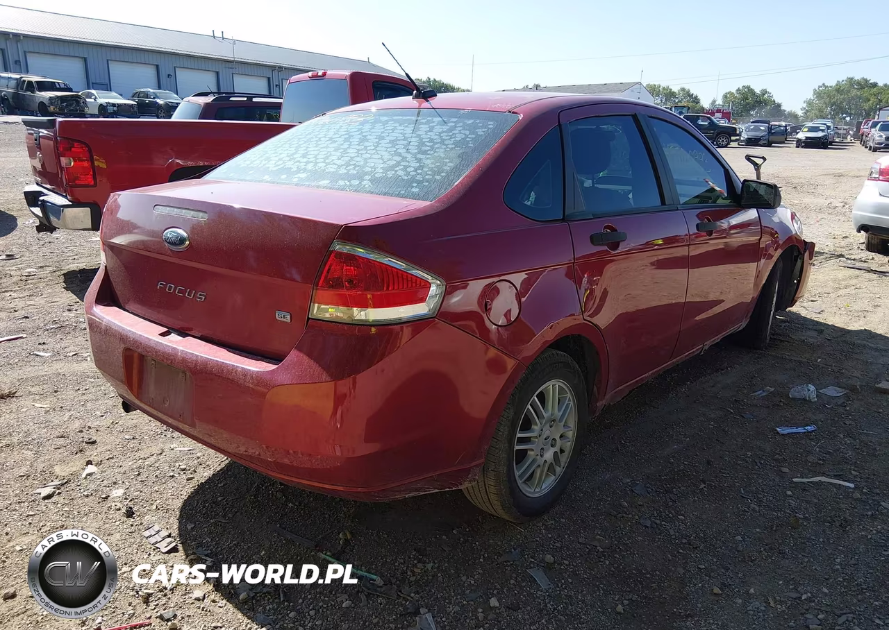 2011 Ford Focus Se VIN:1FAHP3FN8BW145005 - 4